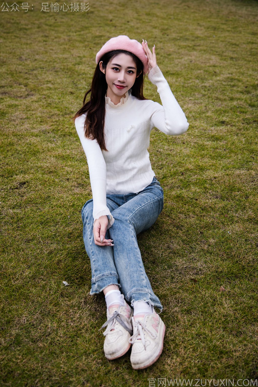 [足愉心摄影] NO.005 敏敏（搭配：T恤、牛仔裤、板鞋、白棉袜、裸足）（基础版）[110P/1V/4.07G] 年费专享-第1张