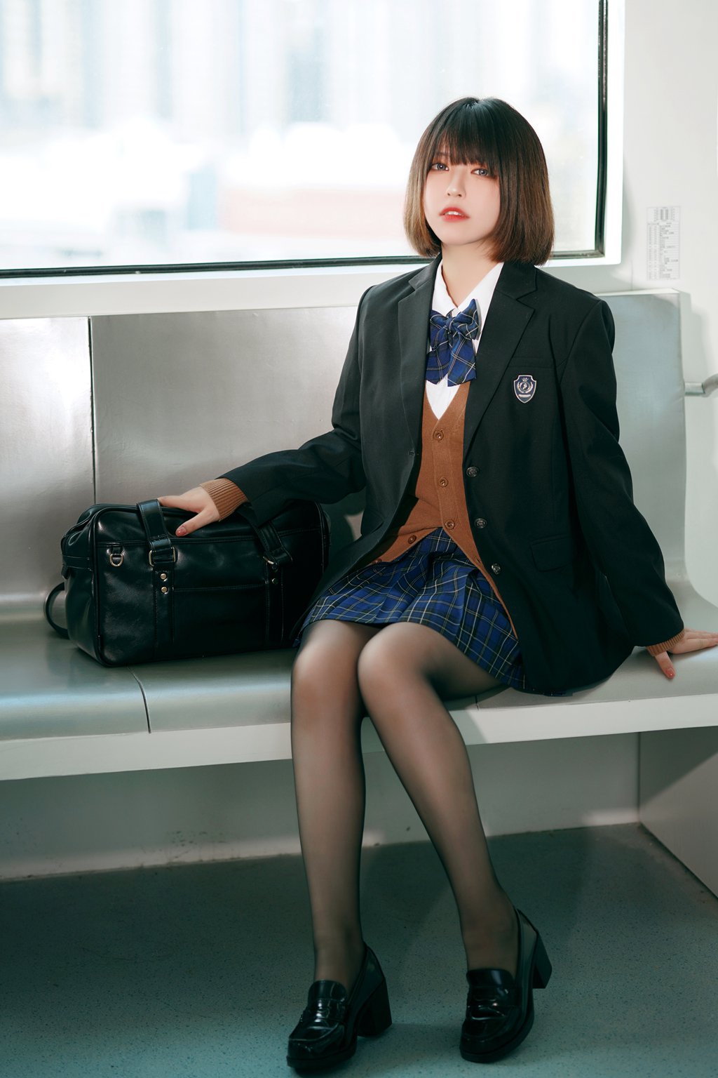 微博人气Coser@半半子 彼女の制服 [58P-167MB] 网红写真-第1张