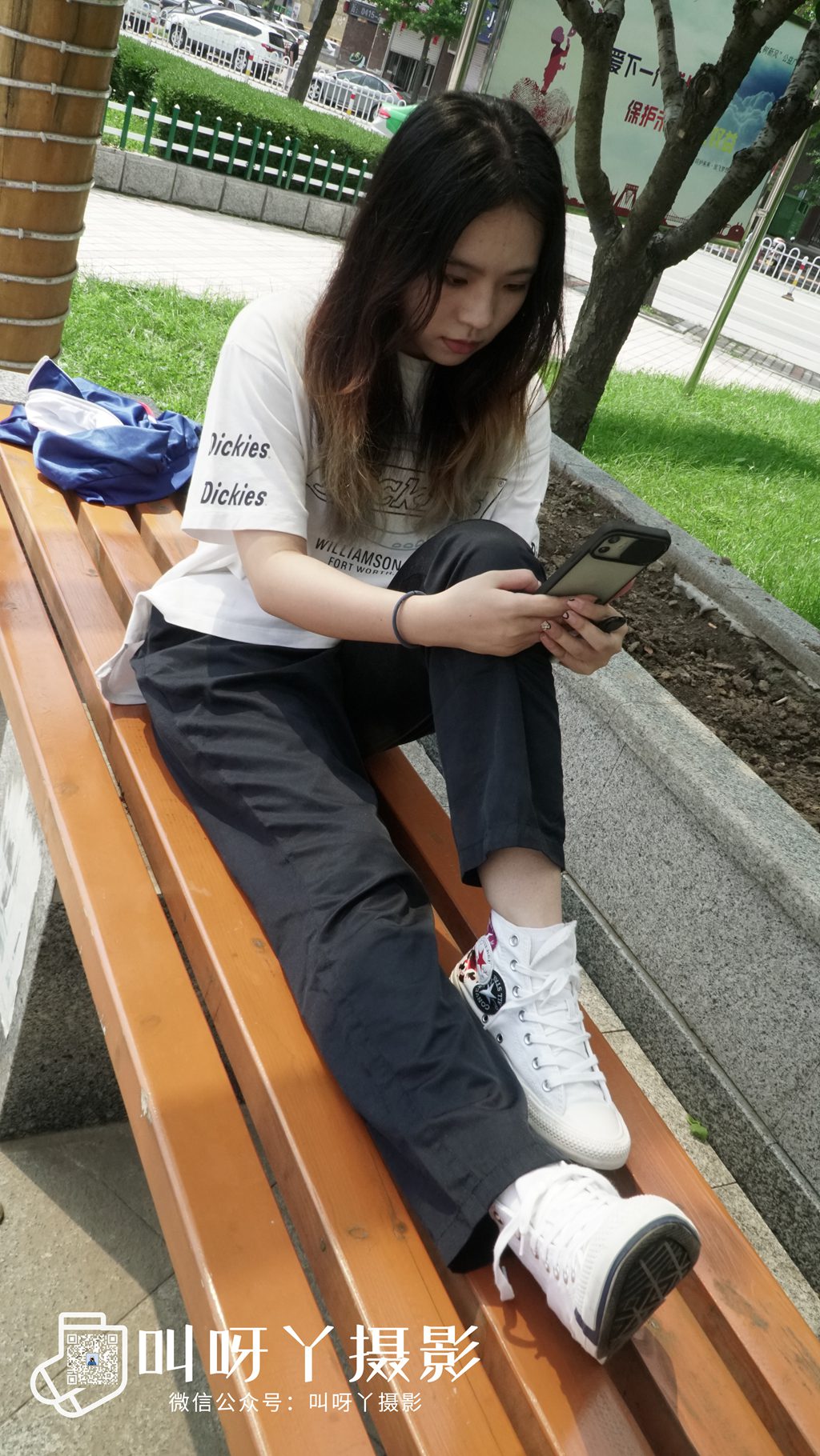 爱丫摄影 NO.008 室内与户外草坪（全程版）[257P/2V/4.76G] 年费专享-第1张