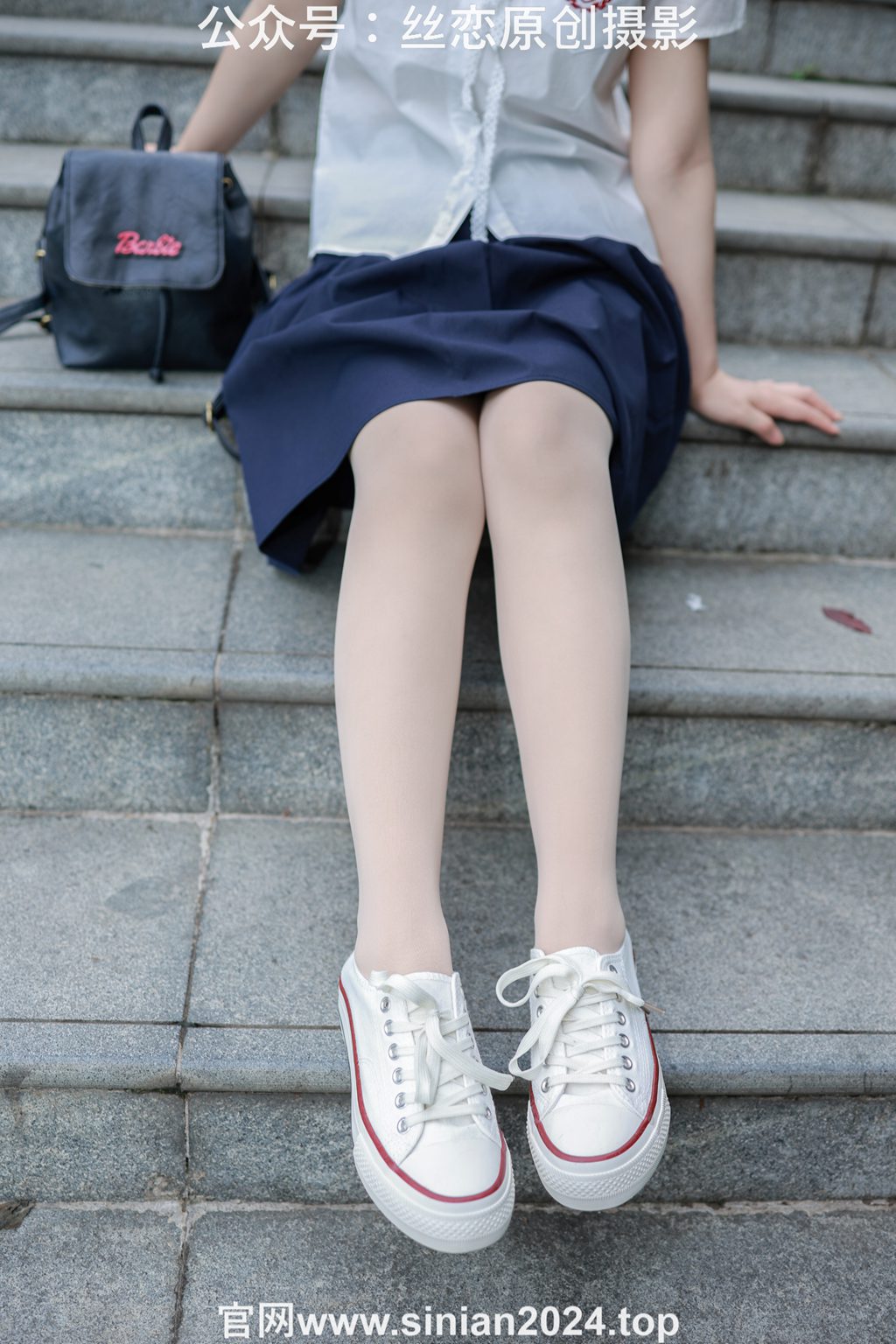 [丝恋摄影] 泡芙-NO.016 薄肉丝，白板鞋，小短裙（花絮版）[290P/1V/5.18G] 丝恋摄影-第4张