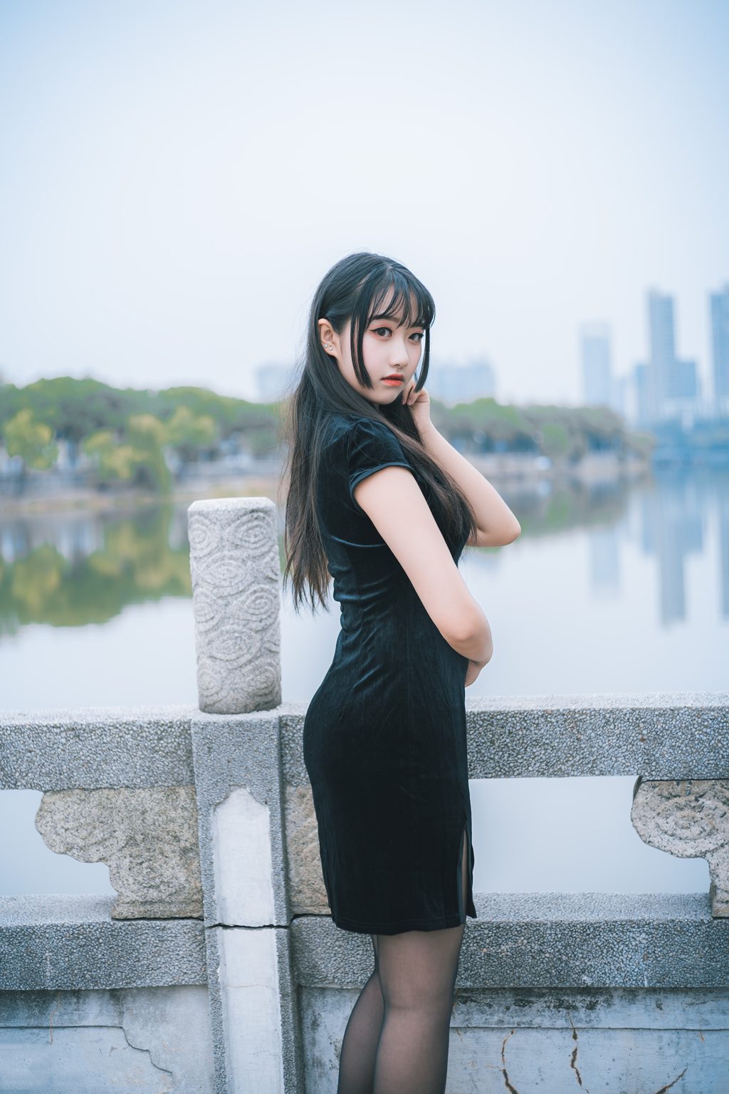 喵糖映画少女 VOL.461 旗袍园游[36P／244MB] 其它写真-第3张