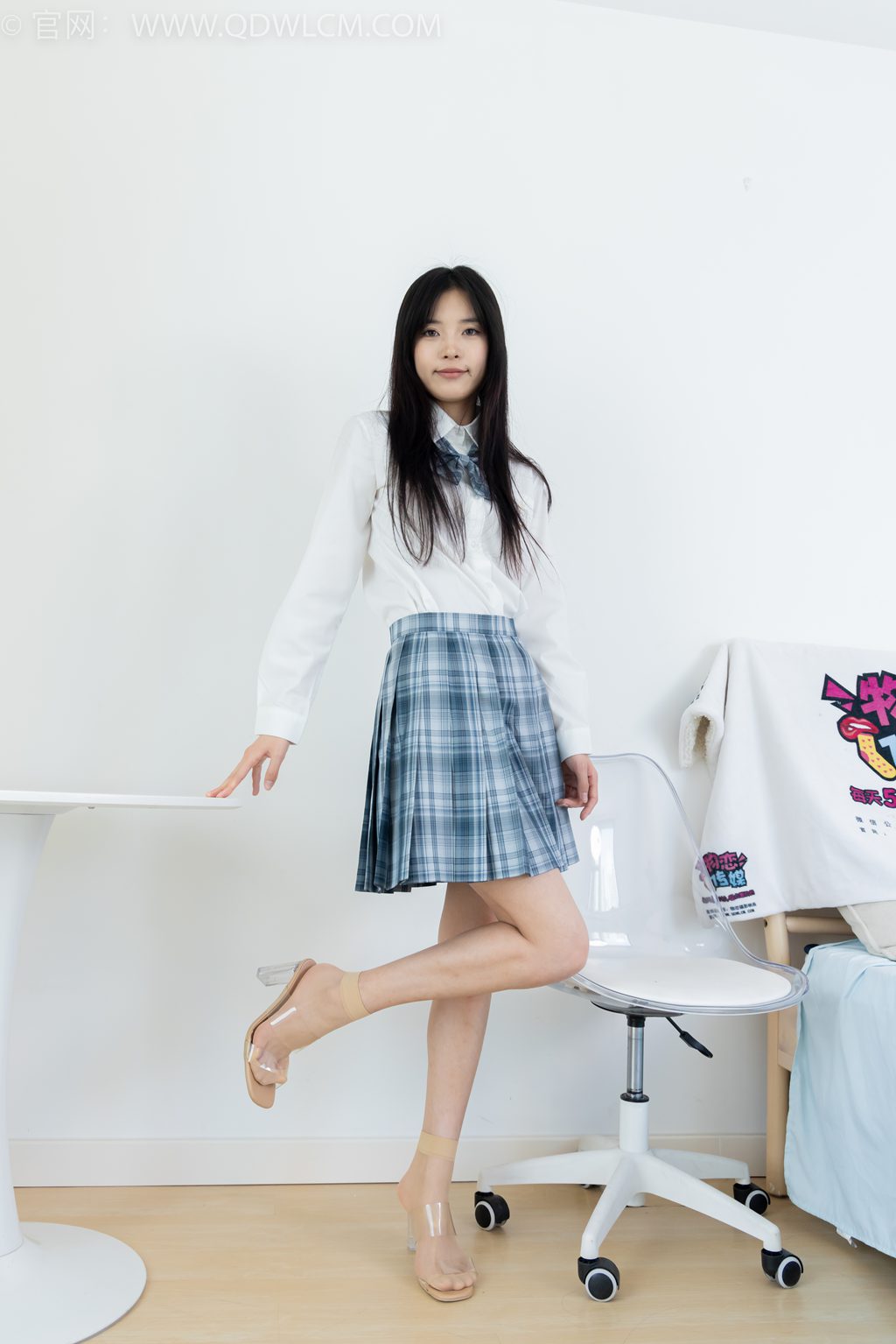 勿恋传媒 NO.2415 茯苓-流光溢彩 [165P/1V/5.64G] 其它写真-第3张