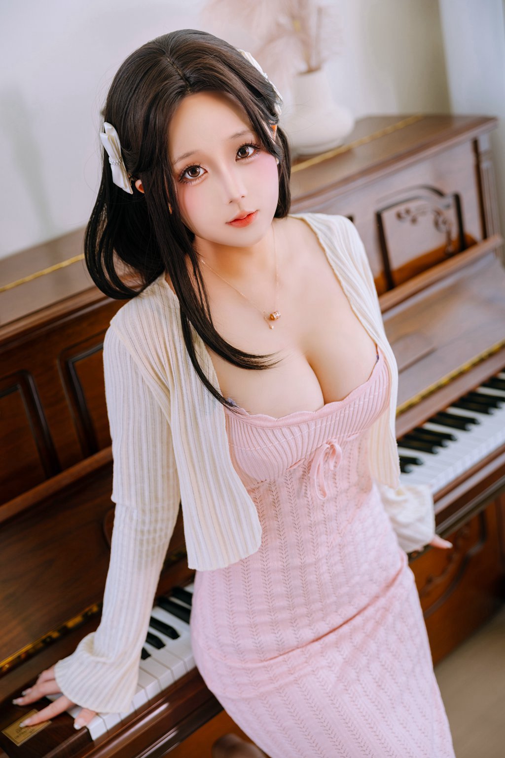 人气动漫博主@日奈娇 钢琴老师 [215P/5V/2.88G] 网红写真-第3张