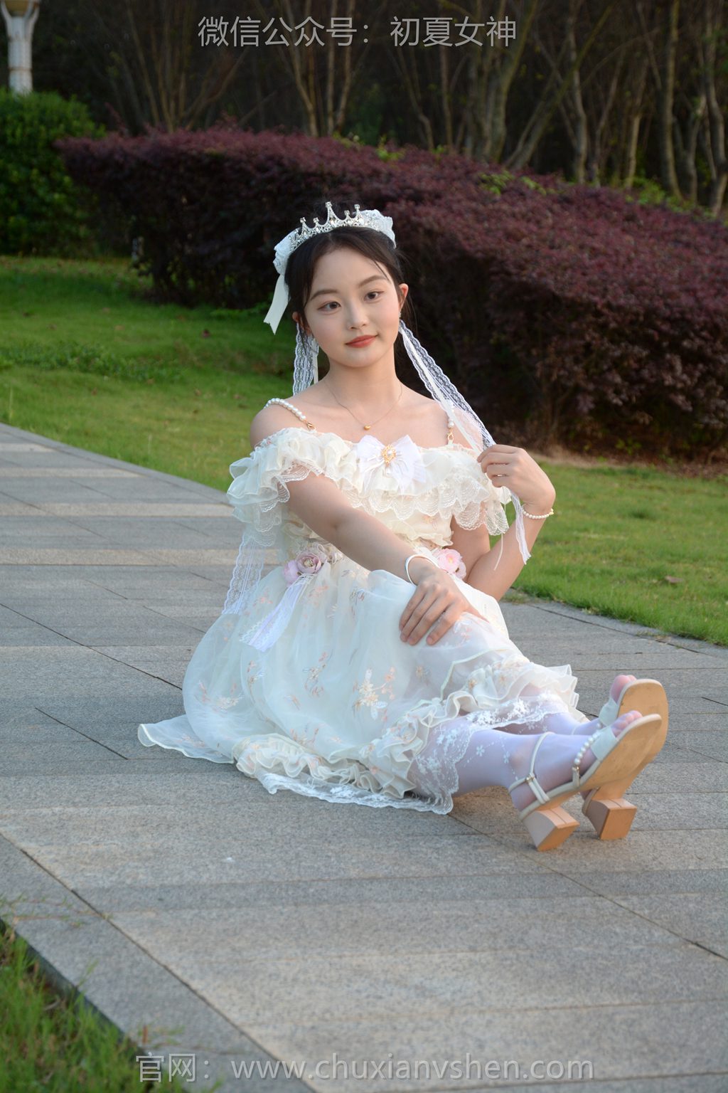 [初夏女神] NO.298 双双~【青蛙王子】呱呱呱，你在哪里？让我啃一下 [140P/1V/5.26G] 其它写真-第3张