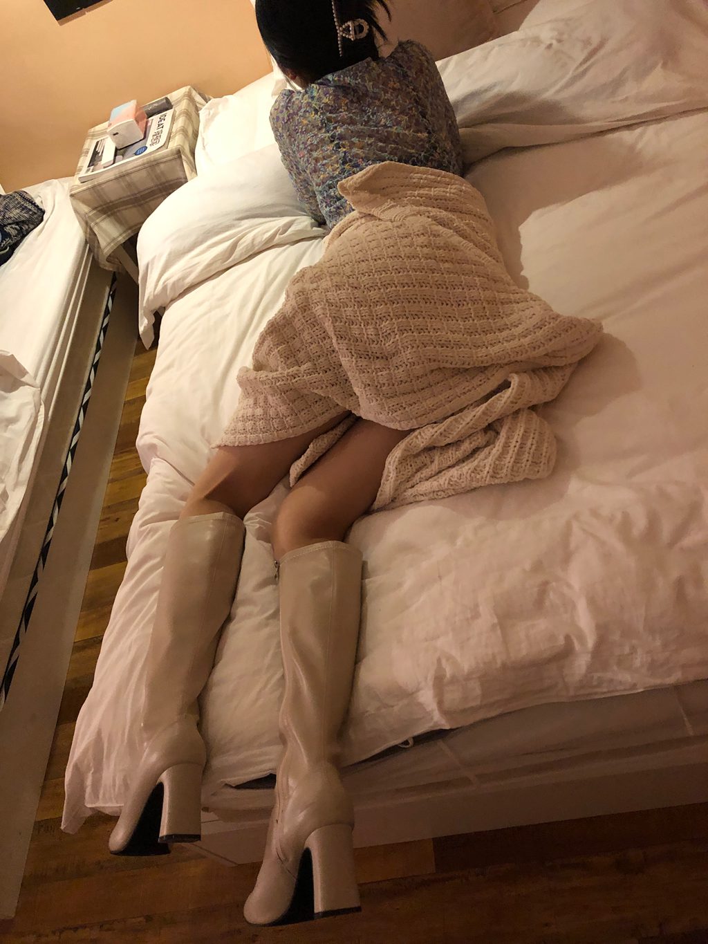 本足摄影-058期 约毛衣女神来宾馆玩舔她的白袜裸足[68P/1V/524MB] 年费专享-第3张