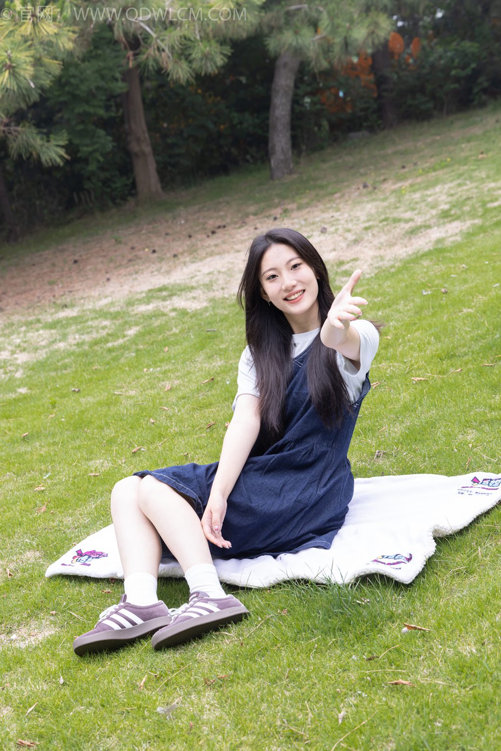 勿恋传媒 NO.2393 奶糖-秘境森林 [160P/1V/3.41GB] 其它写真-第3张