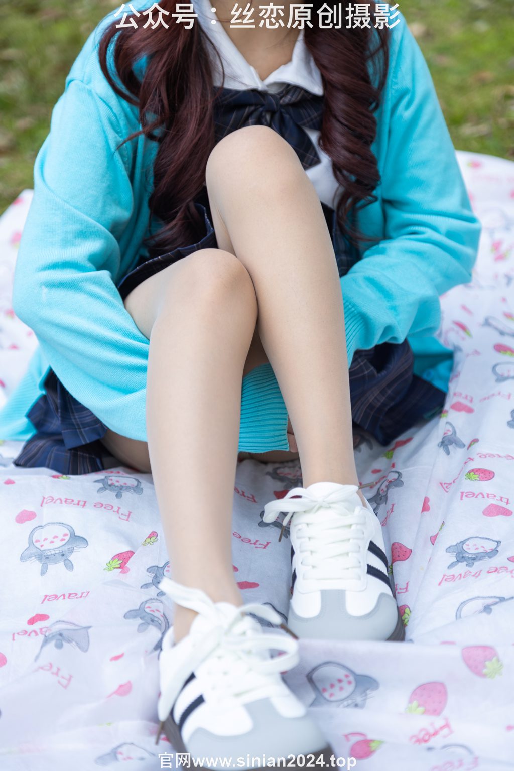 [丝恋摄影] NO.014 小梦-薄肉丝，白板鞋，JK裙（花絮版）[203P/1V/3.78G] 丝恋摄影-第3张