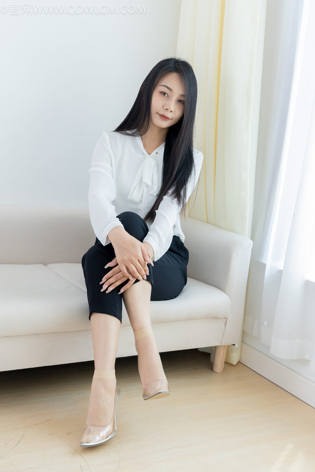 勿恋传媒 NO.2451 岚岚-午后的时光 [160P/1V/4.76G] 其它写真-第3张