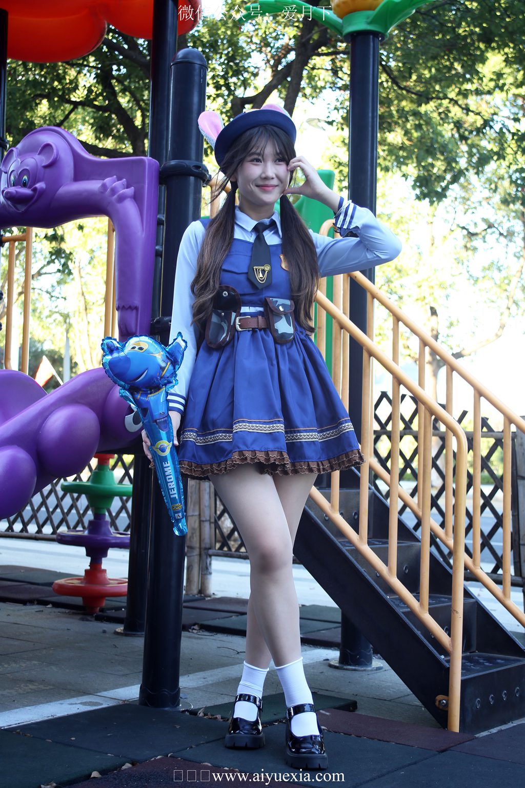 [爱月下] NO.203 圆圆~【兔兔警官】举起手来，交出棒棒糖，否则鸡哔你~（花絮版）[101P/1V/3.26G] 年费专享-第3张