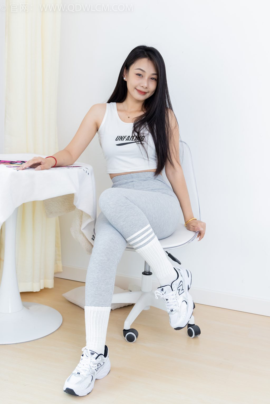 勿恋传媒 NO.2417 岚岚-月下昙花 [150P/1V/3.76G] 其它写真-第2张