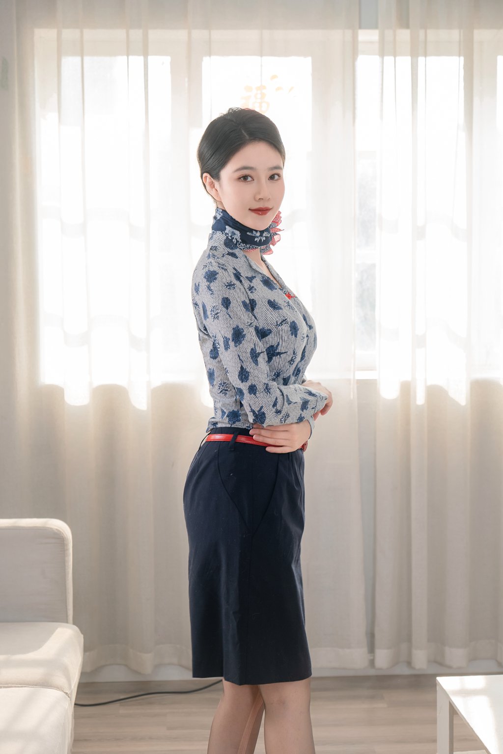 人气美女@年年nnian –空姐2[85P-861.2M] 网红写真-第2张