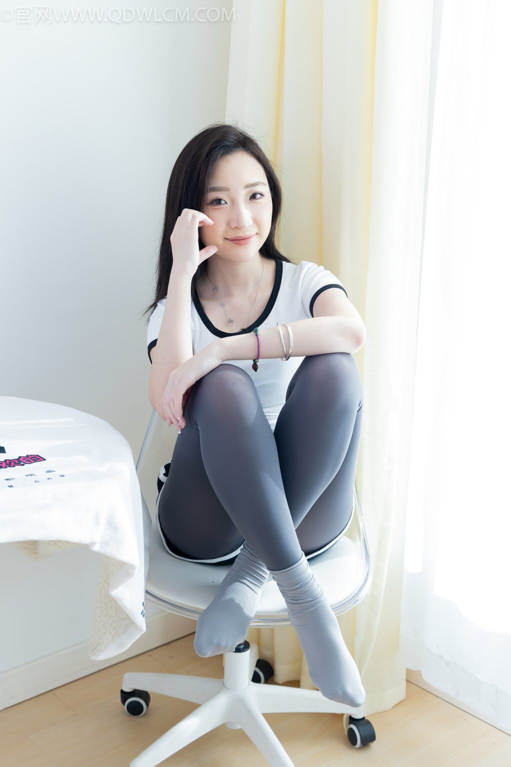 勿恋传媒 NO.2443 恬恬-片刻的宁静 [163P/1V/3.70G] 其它写真-第2张