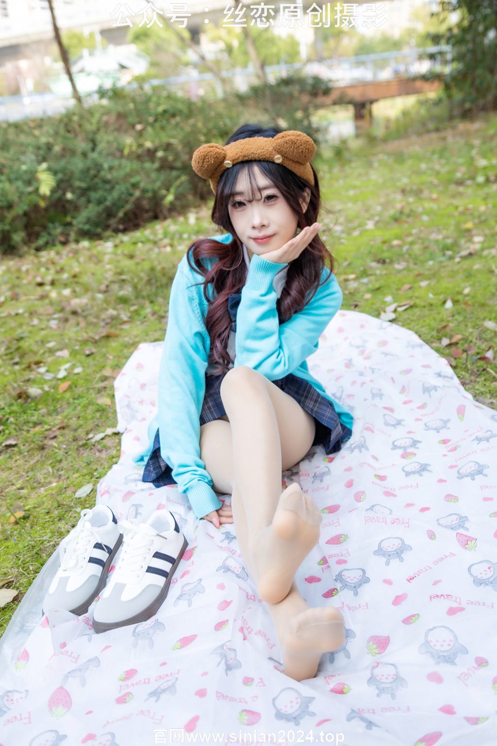 [丝恋摄影] NO.014 小梦-薄肉丝，白板鞋，JK裙（花絮版）[203P/1V/3.78G] 丝恋摄影-第2张