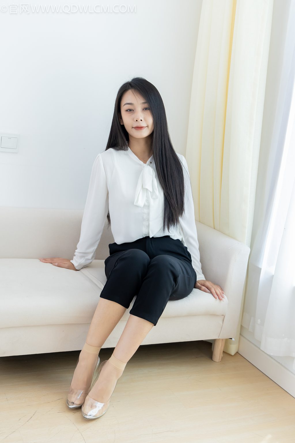 勿恋传媒 NO.2451 岚岚-午后的时光 [160P/1V/4.76G] 其它写真-第2张