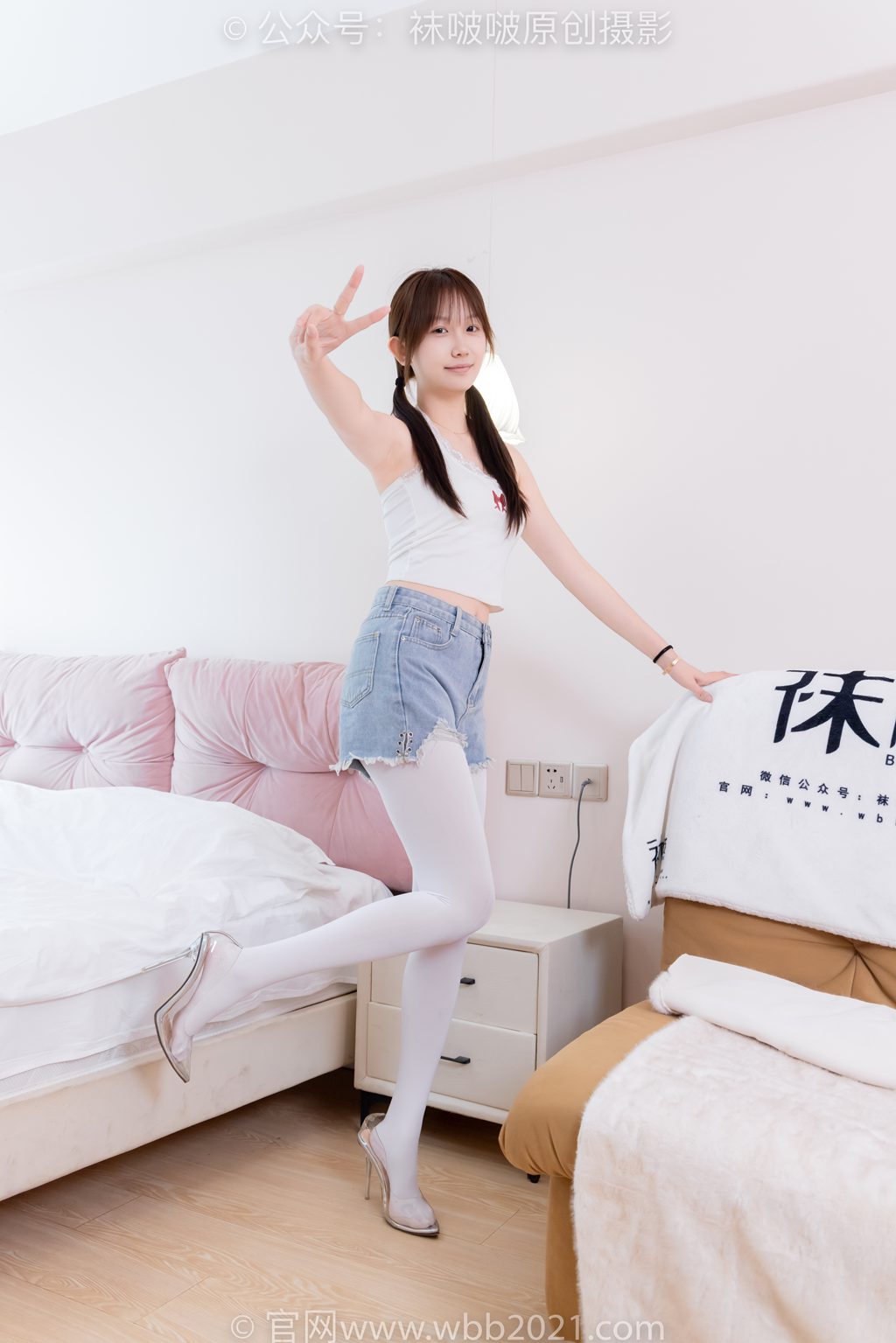 [BoBoSocks袜啵啵] NO.582 香菜-高跟鞋、厚白丝、裸足 [152P/1V/5.38GB] 年费专享-第2张