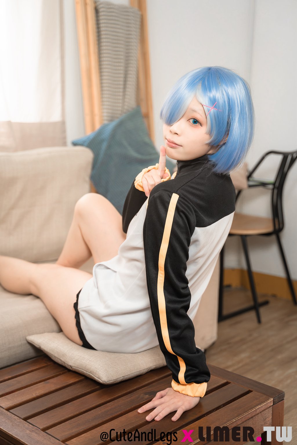 Limerence 之之雷姆穿着你的外套出现啦~里面到底有没有穿 [114P/1V/1.16GB] Limerence-第2张