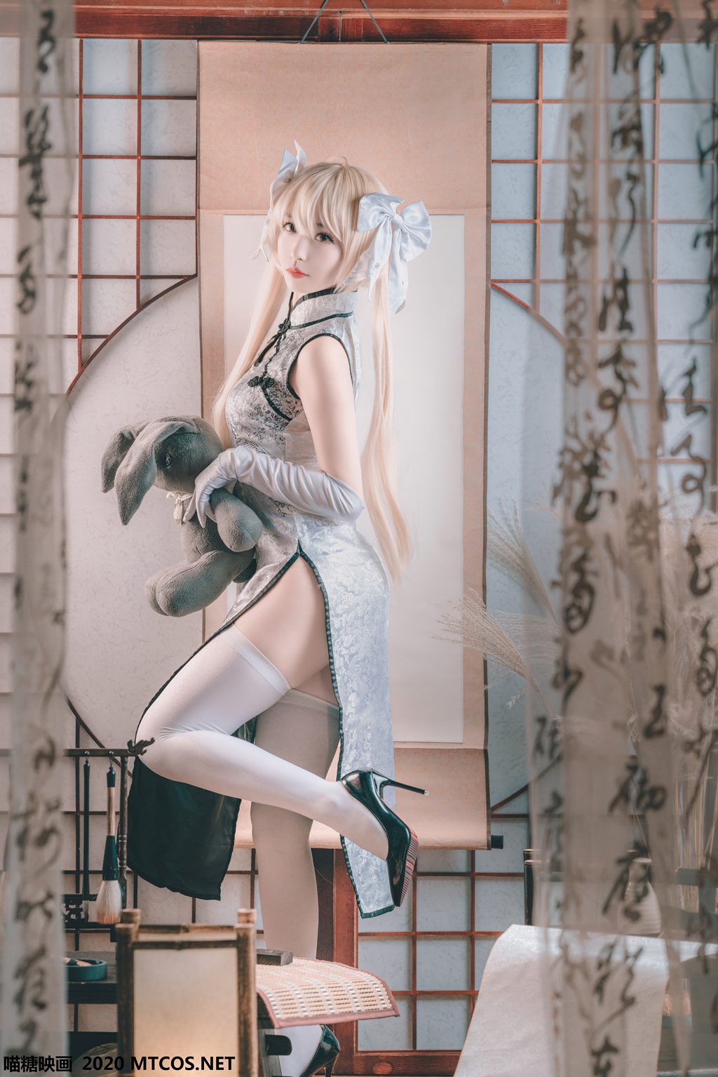 喵糖映画少女 HML.009 银丝旗袍[22P／327MB] 其它写真-第1张