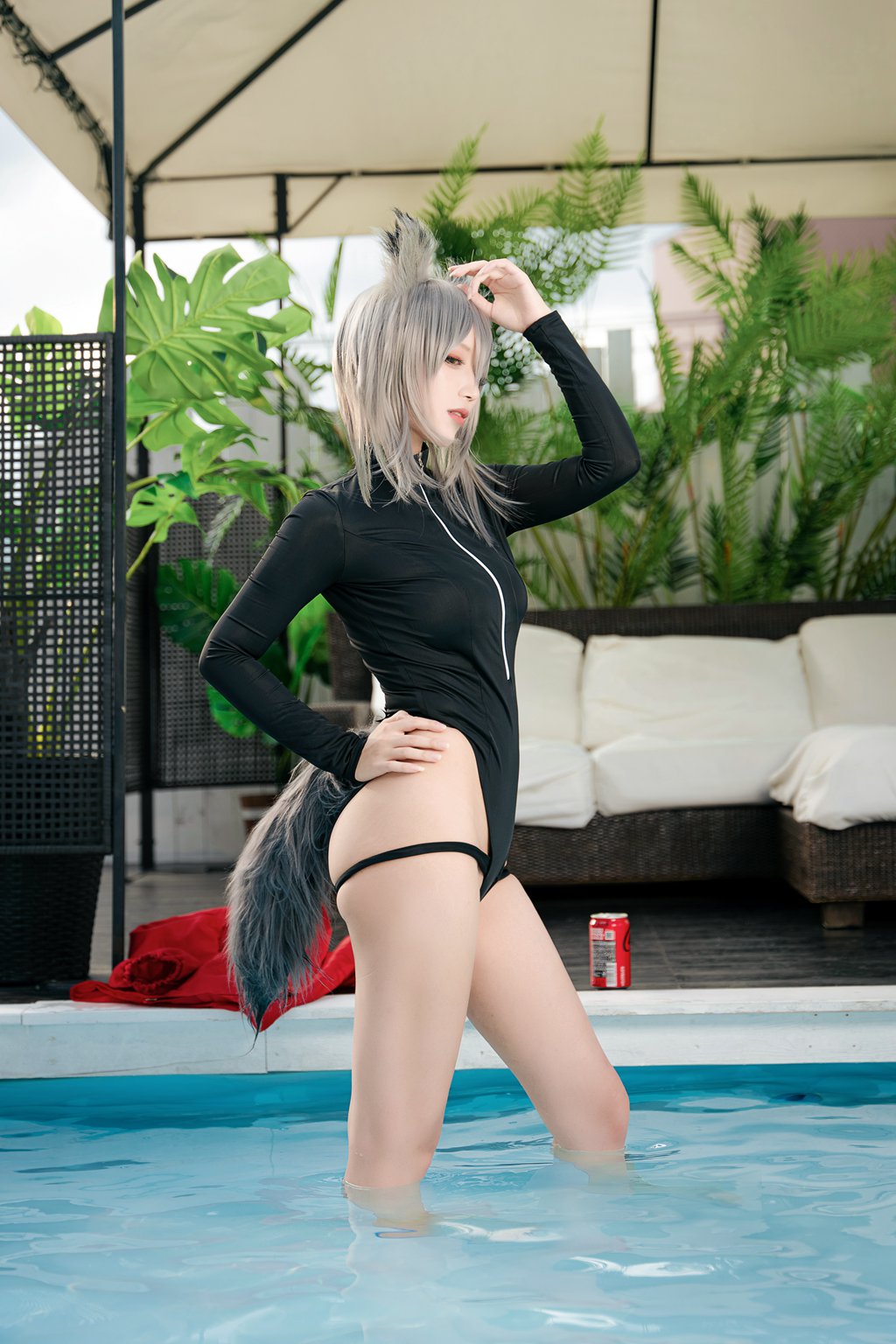 动漫博主@切切celia 明日方舟 红 [28P/1V/317MB] 网红写真-第1张