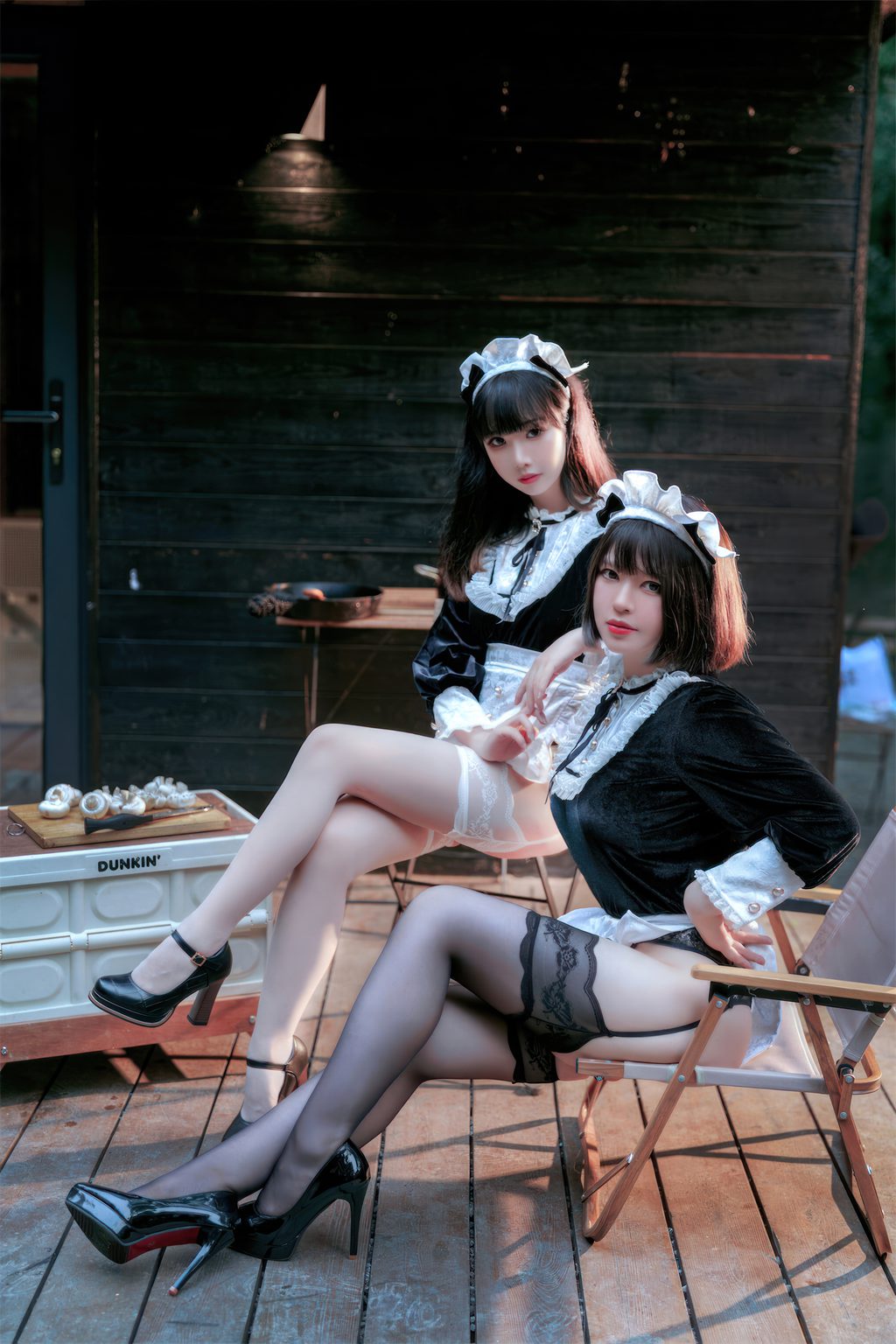 人气动漫Coser@面饼仙儿&半半子 – Maid姉妹 [74P/551MB] 网红写真-第1张