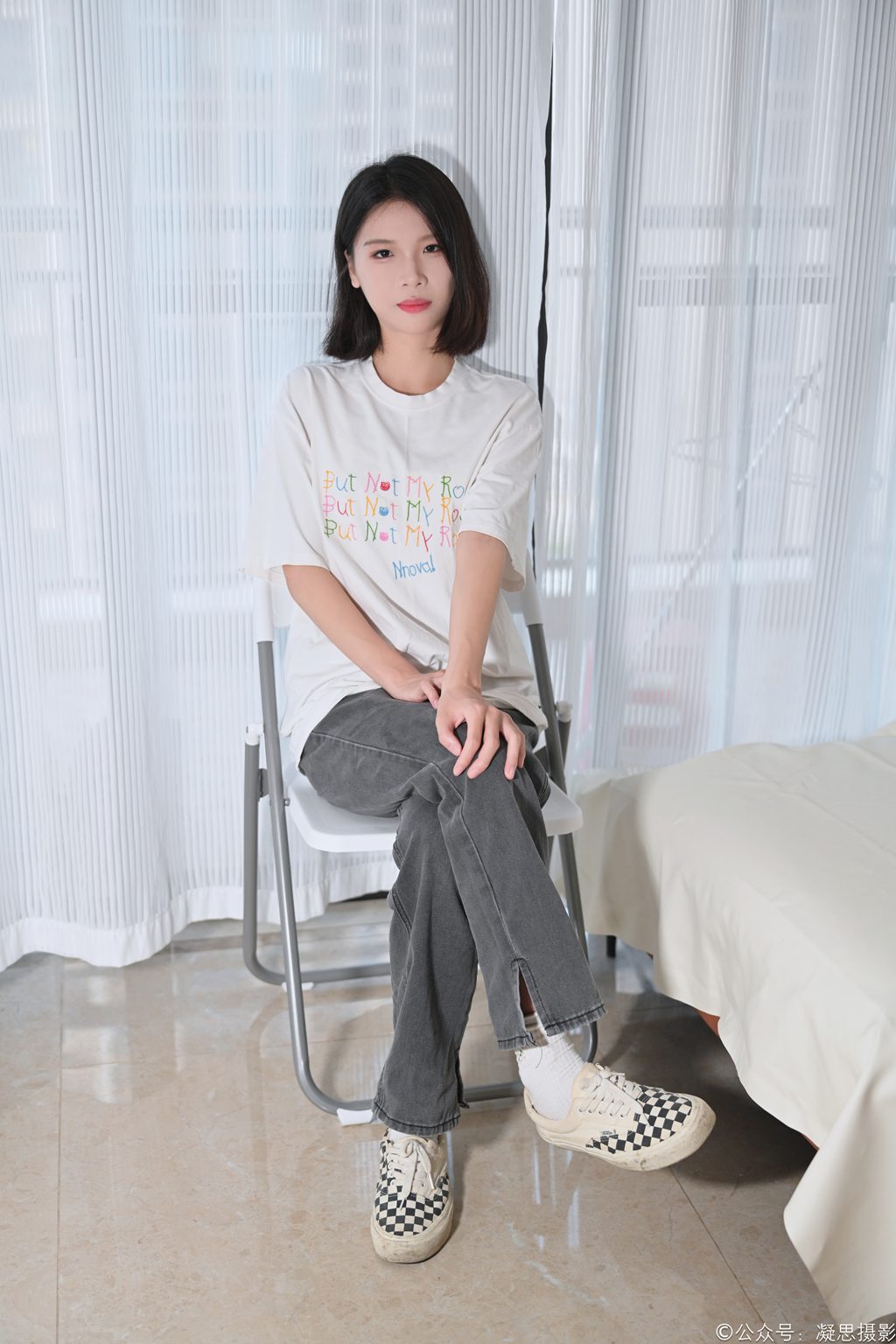 凝思摄影 NO.042 小睿（T恤、短白袜、平底鞋）[135P/1V/5.20G] 凝思摄影-第1张