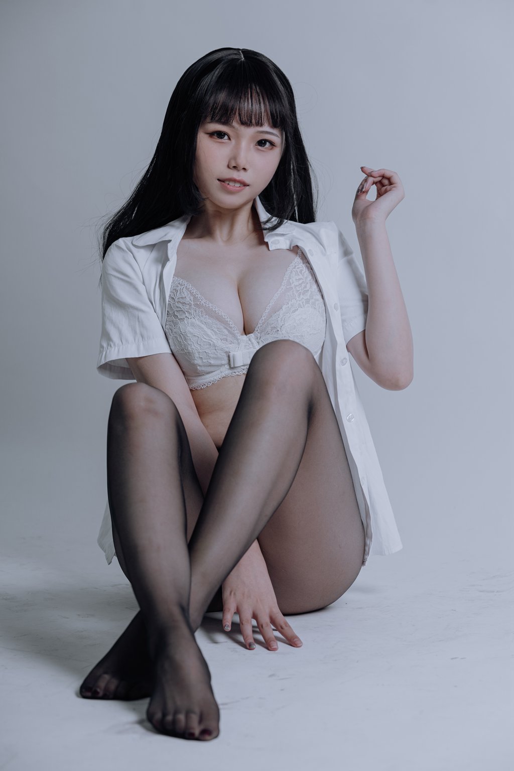 网紅Coser@七月喵子 jk黑丝[31P／172MB] 网红写真-第1张