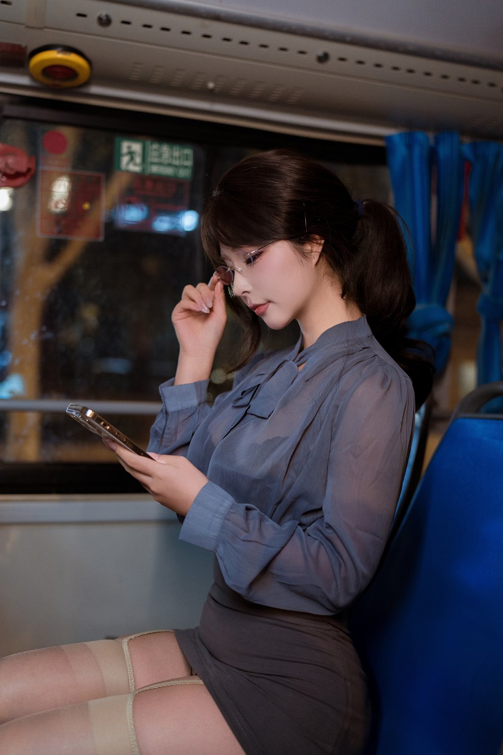 动漫博主@yuuhui玉汇 夜班族 [147P/1V/1.03G] 网红写真-第1张