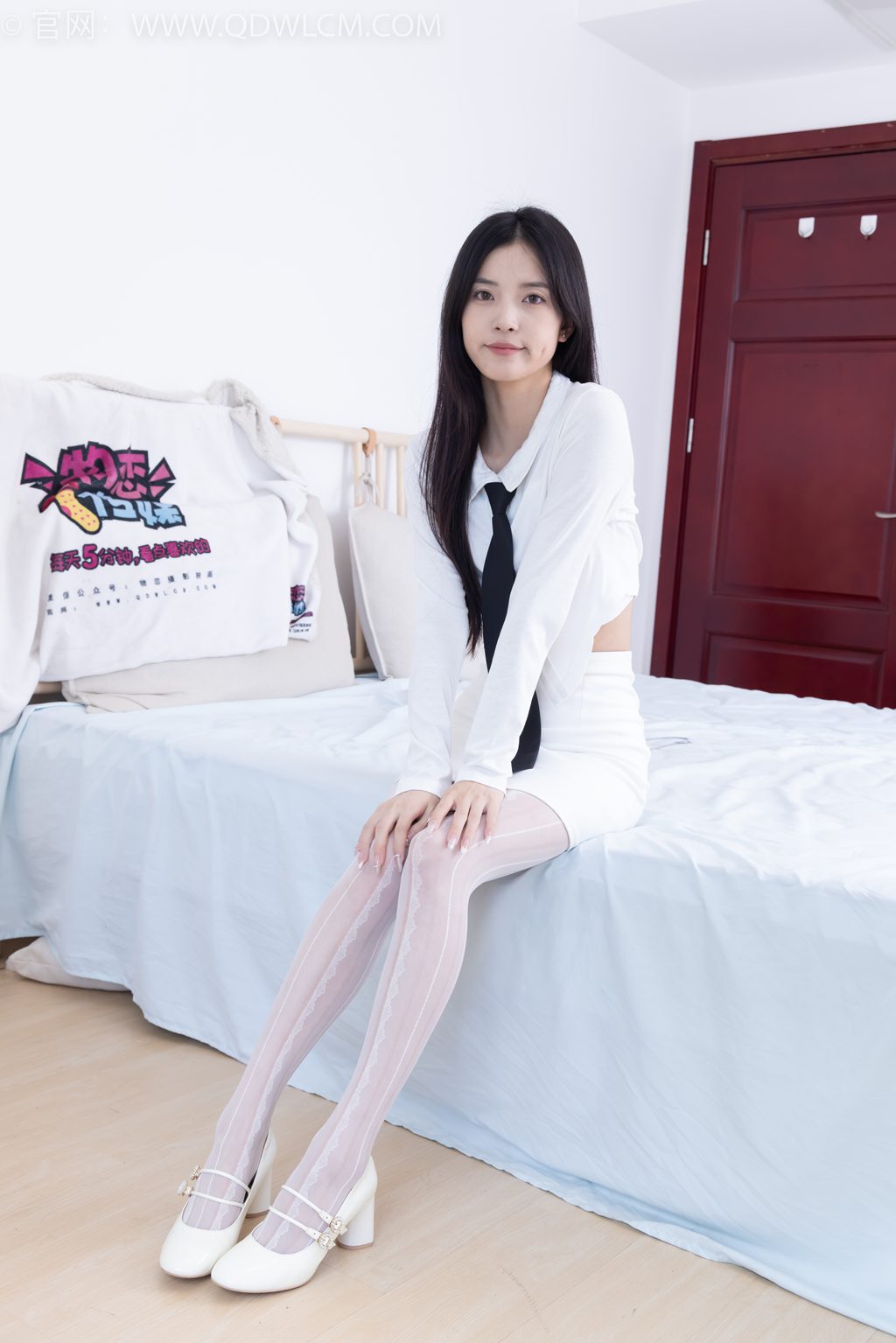 勿恋传媒 NO.2431 茯苓-鸳鸯色 [160P/1V/3.56G] 其它写真-第1张