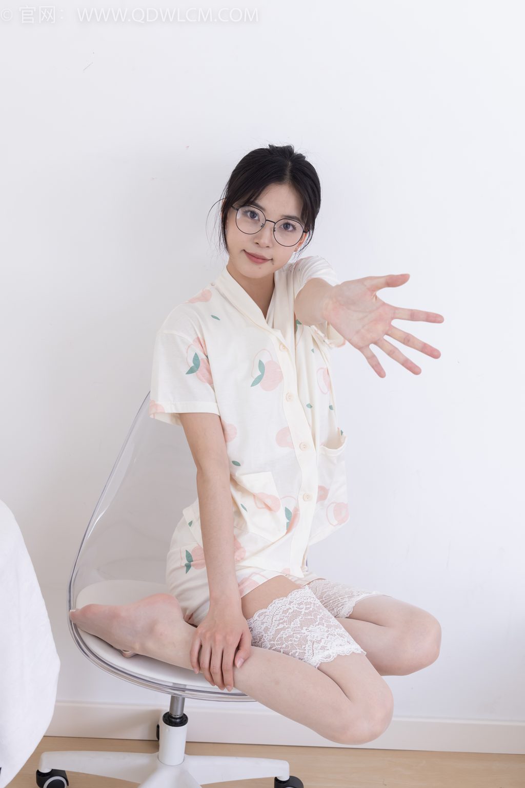 勿恋传媒 NO.2408 茯苓-惬意午后 [161P/1V/3.35G] 其它写真-第1张