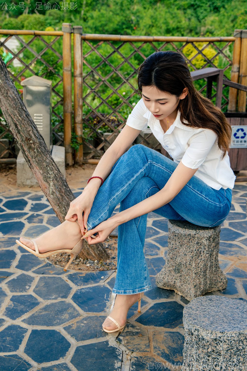 [足愉心摄影] NO.048 模特沐晴（搭配：白衬衣、牛仔长裤、肉色丝袜、浅色高跟鞋（完整版）[105P/2V/14.4G] 年费专享-第4张