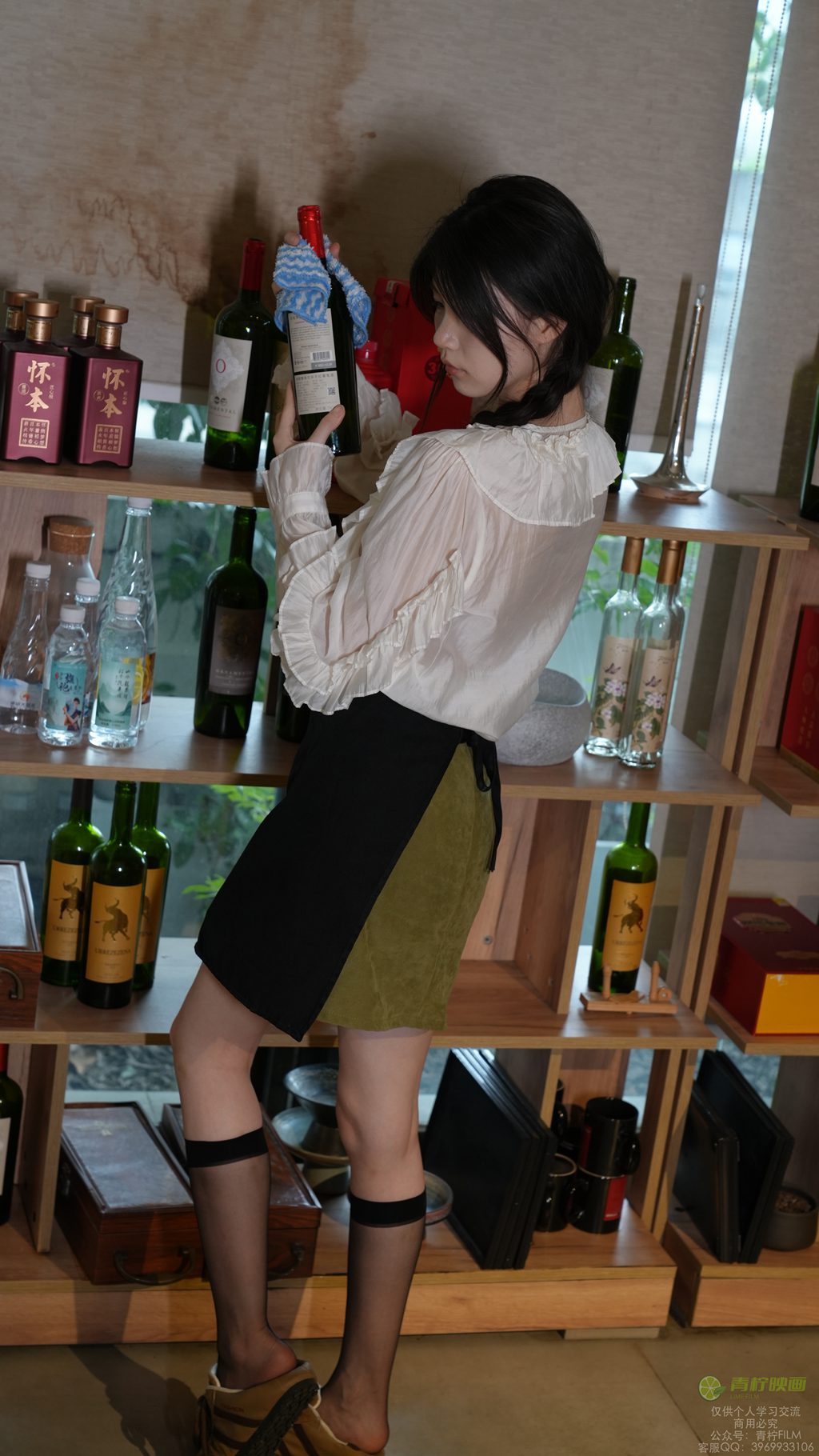 [青柠映画] NO.097 小小 红酒服务员素材（全套版）[171P/2V/7.49G] 年费专享-第4张