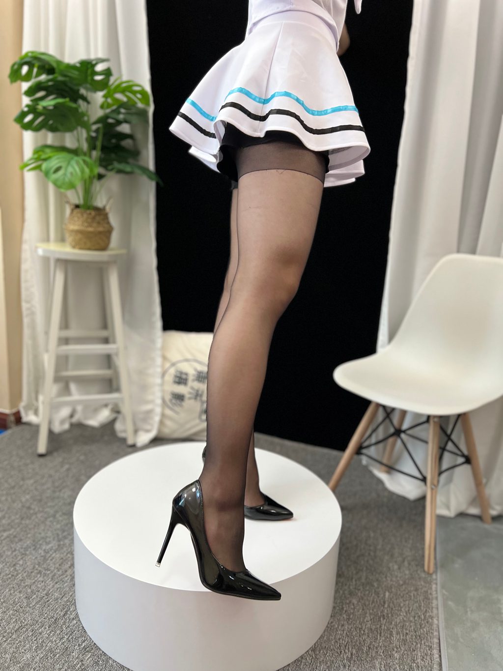 三禾摄影 NO.045 休闲短裤 船袜 短丝 大头鞋 [190P/4V/1.48GB] 三禾摄影-第4张