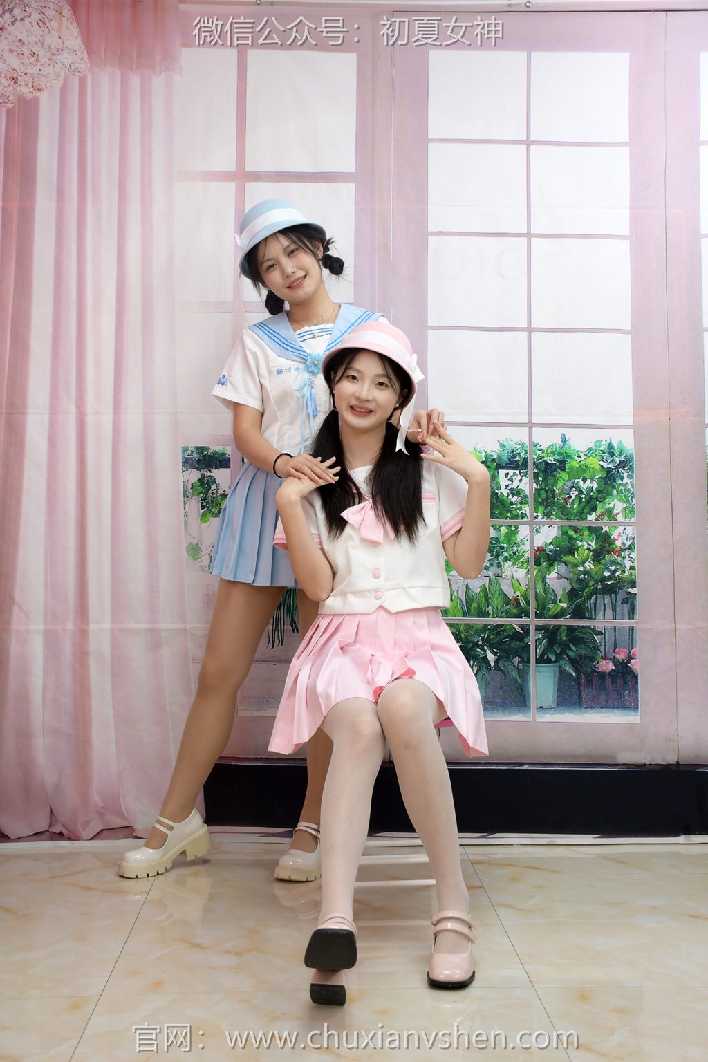 [初夏女神] NO.300 安妮&幺幺~【粉蓝双花】新来了几顶帽子，这不得献丑一下？[99P/1V/3.18GB] 其它写真-第4张