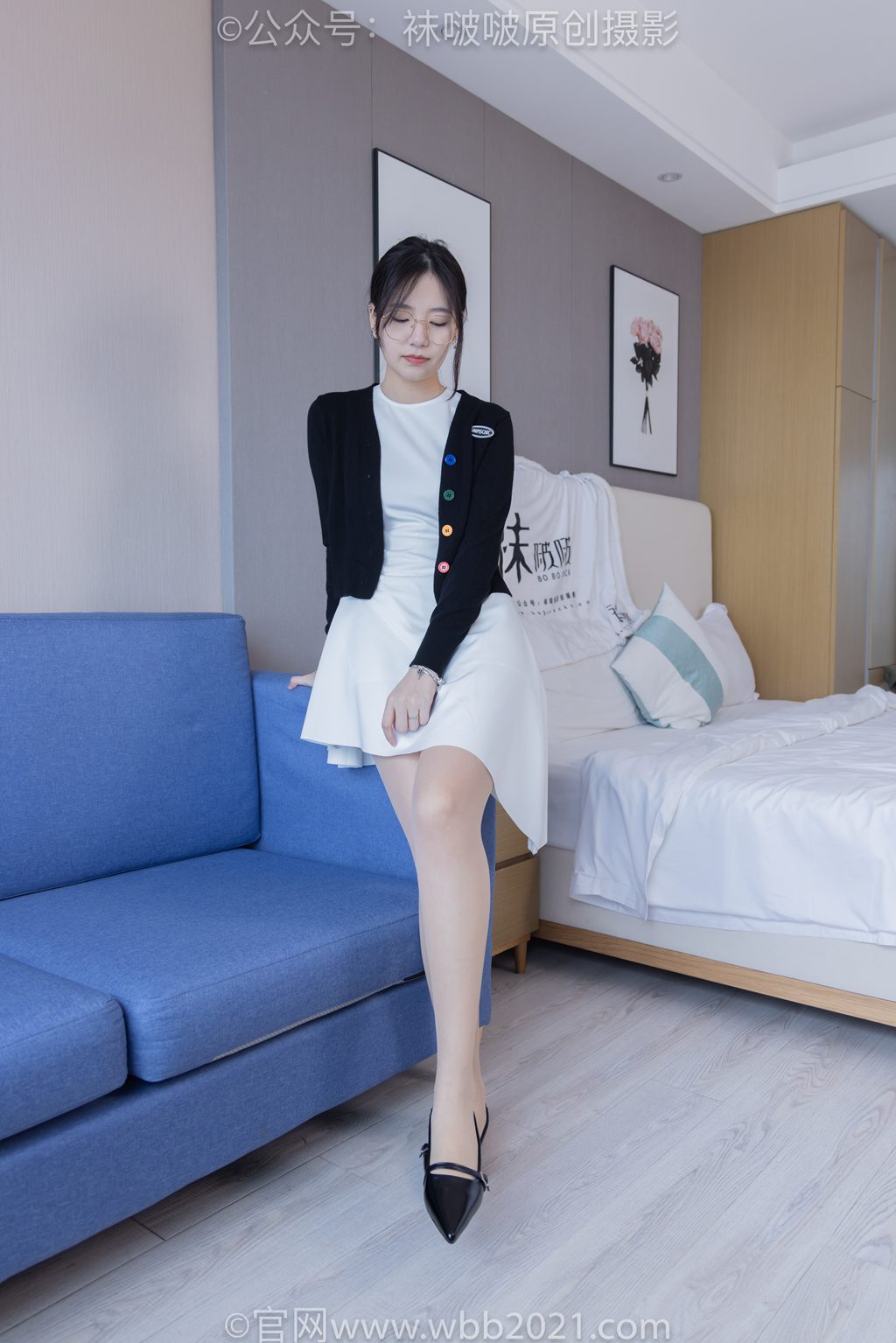 [BoBoSocks袜啵啵] NO.588 小甜豆-两双平底鞋、薄肉丝（脚尖加固款）厚白丝、裸足 [151P/1V/7.04G] 年费专享-第3张