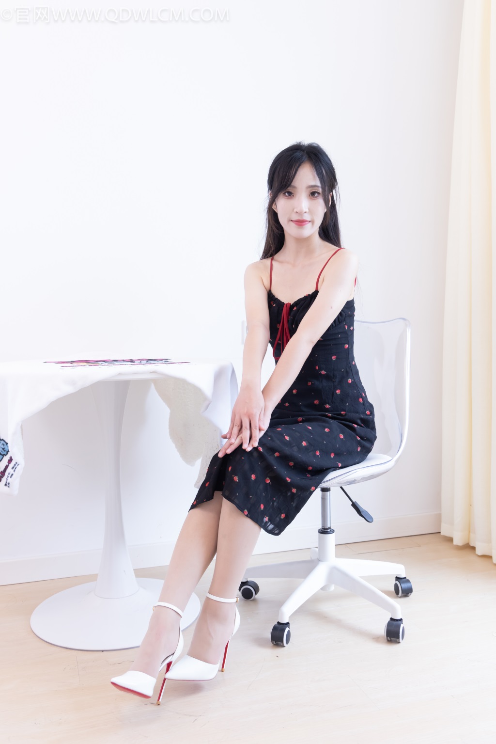 勿恋传媒 NO.2481 辣辣-失去你那一天 [150P/1V/3.72G] 其它写真-第3张