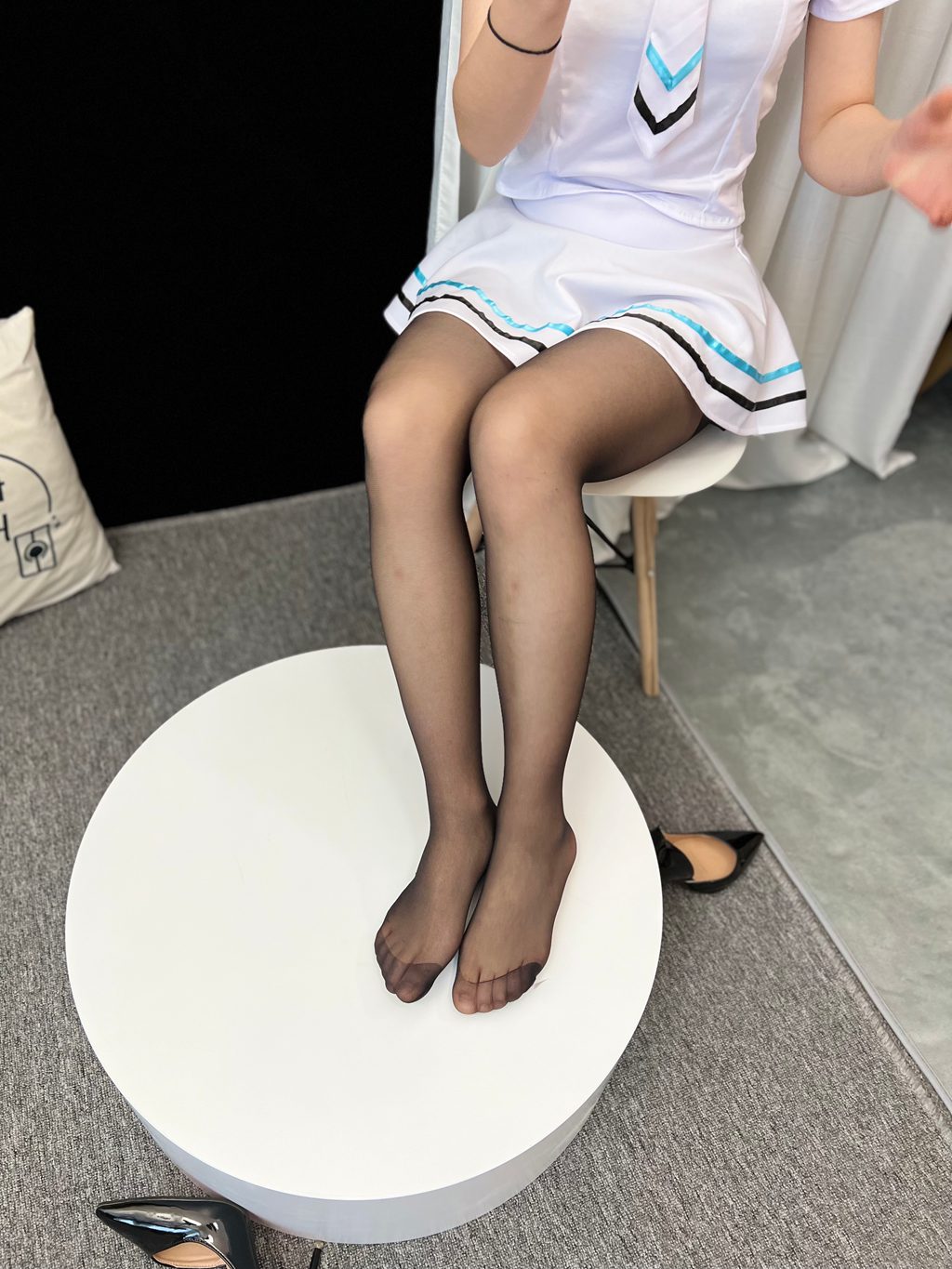 三禾摄影 NO.045 休闲短裤 船袜 短丝 大头鞋 [190P/4V/1.48GB] 三禾摄影-第3张