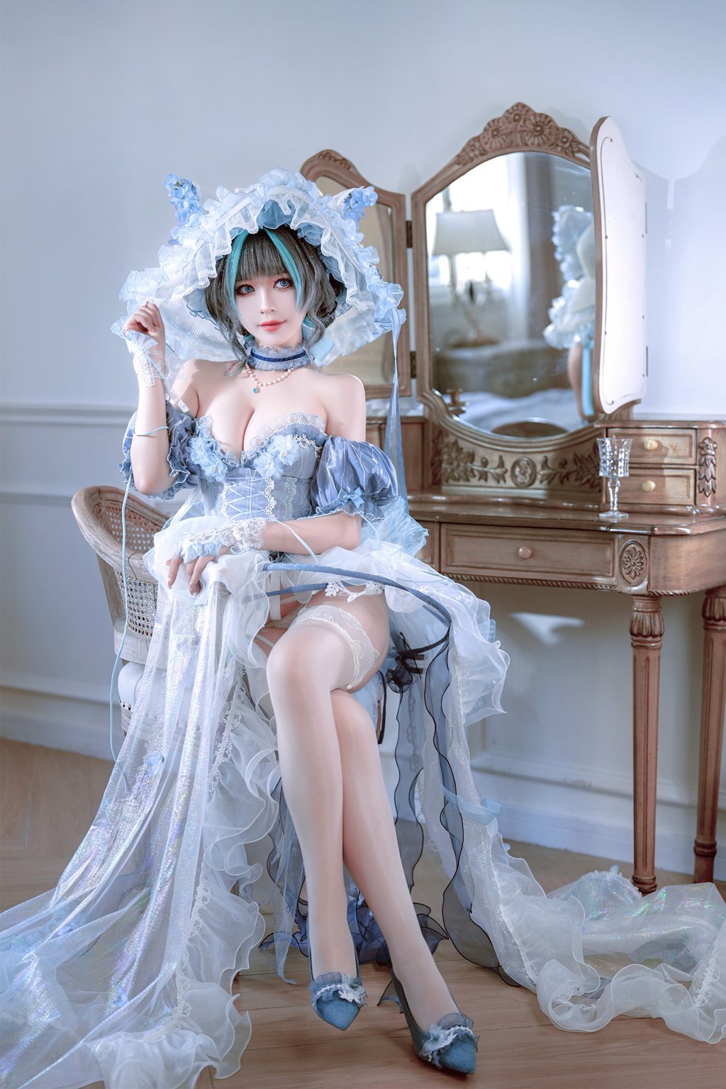 人气动漫Coser@半半子 ェシャー廃稿礼装 [66P9V-688MB] 网红写真-第3张