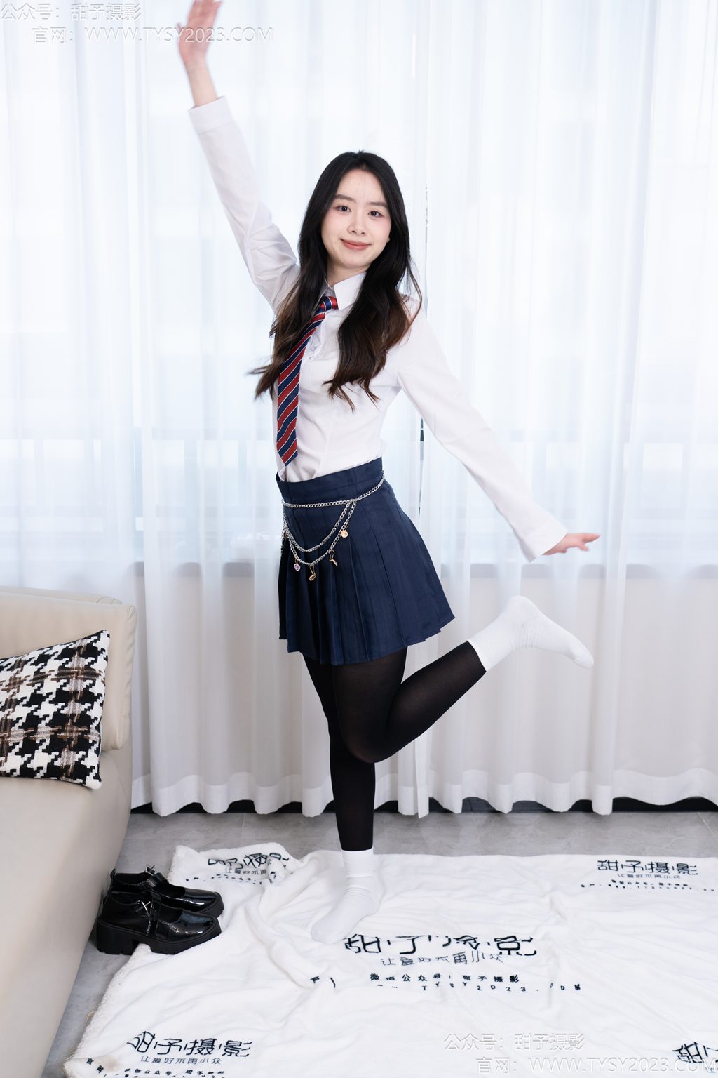 [甜予摄影] NO.196 知知-皮鞋、高跟鞋、白棉袜、小腿袜、肉丝、嘿丝 [144P/2V/10.0GB] 年费专享-第3张