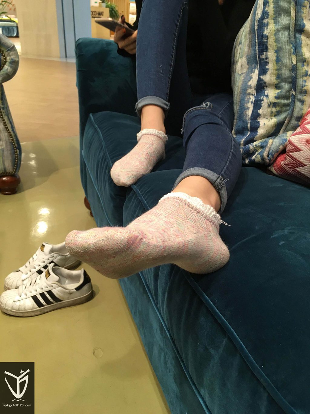 YJ街拍 NO.004 美女的脏鞋（脏贝壳头）[112P/1V/86MB] YJ-第3张