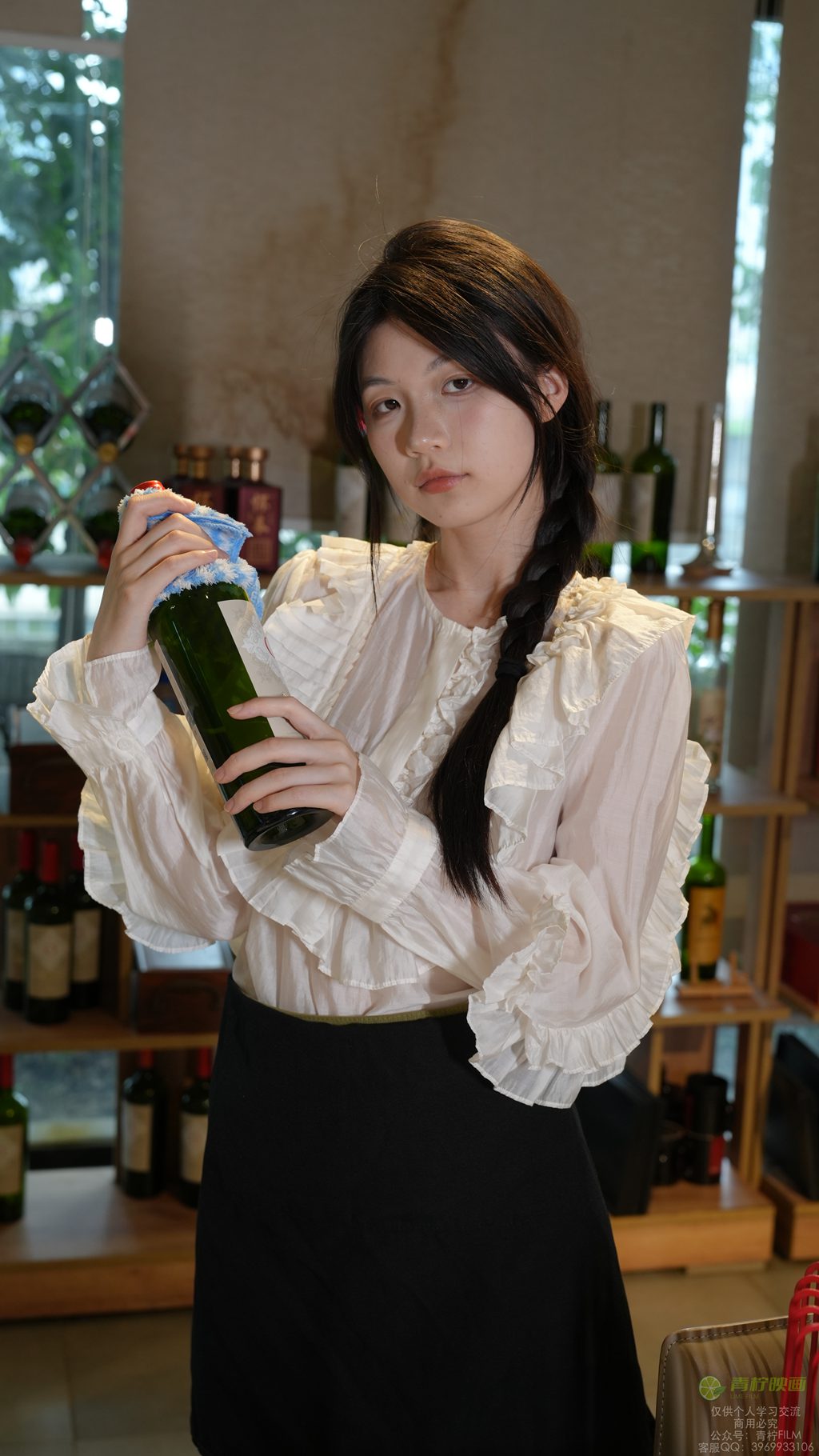 [青柠映画] NO.097 小小 红酒服务员素材（全套版）[171P/2V/7.49G] 年费专享-第2张