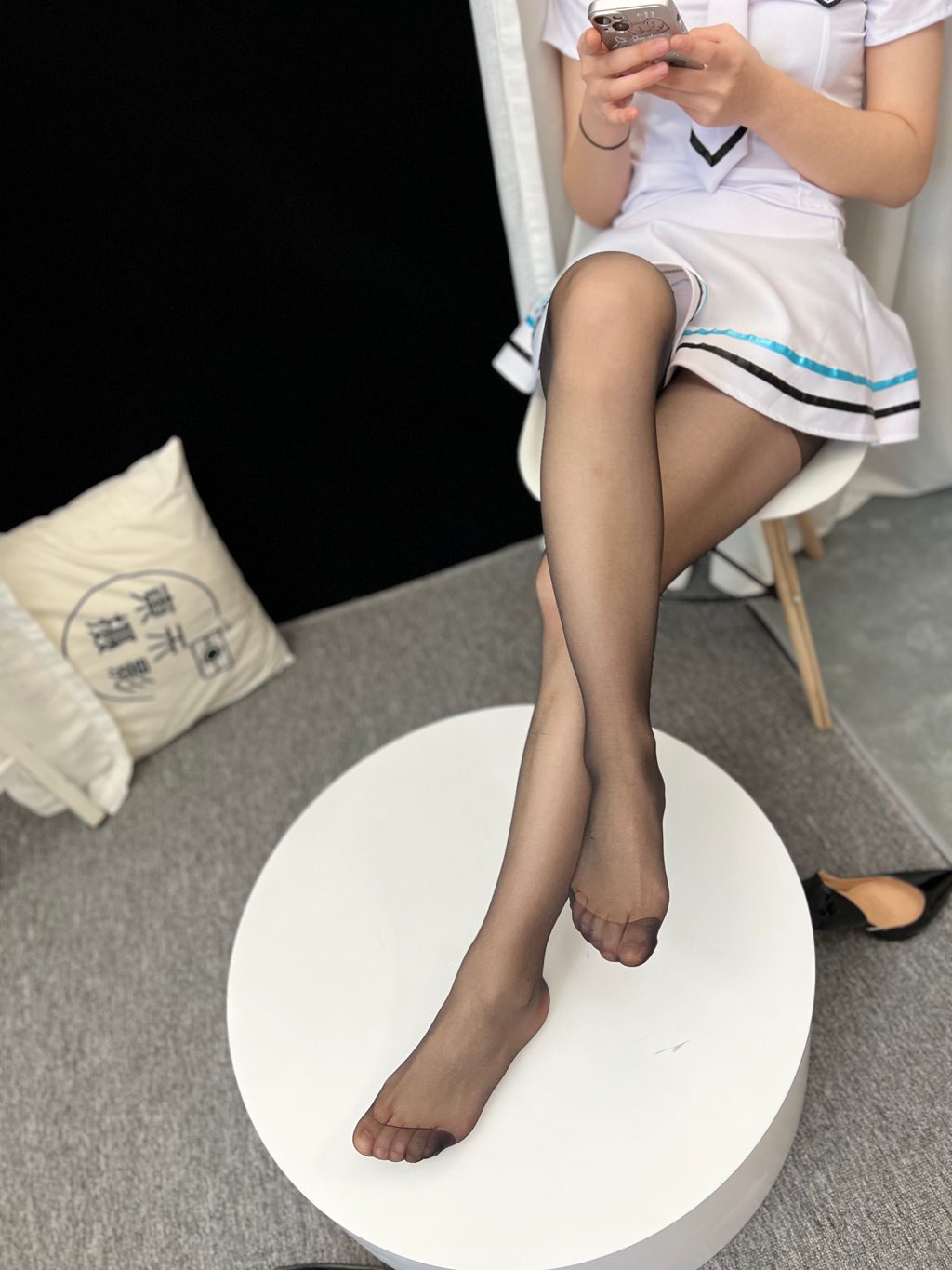 三禾摄影 NO.045 休闲短裤 船袜 短丝 大头鞋 [190P/4V/1.48GB] 三禾摄影-第2张