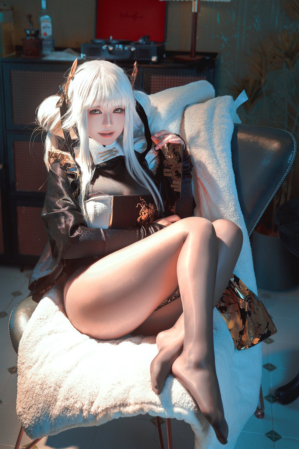 人气动漫Coser@半半子 NIKKE 布兰儿 [64P6V-376MB] 网红写真-第2张