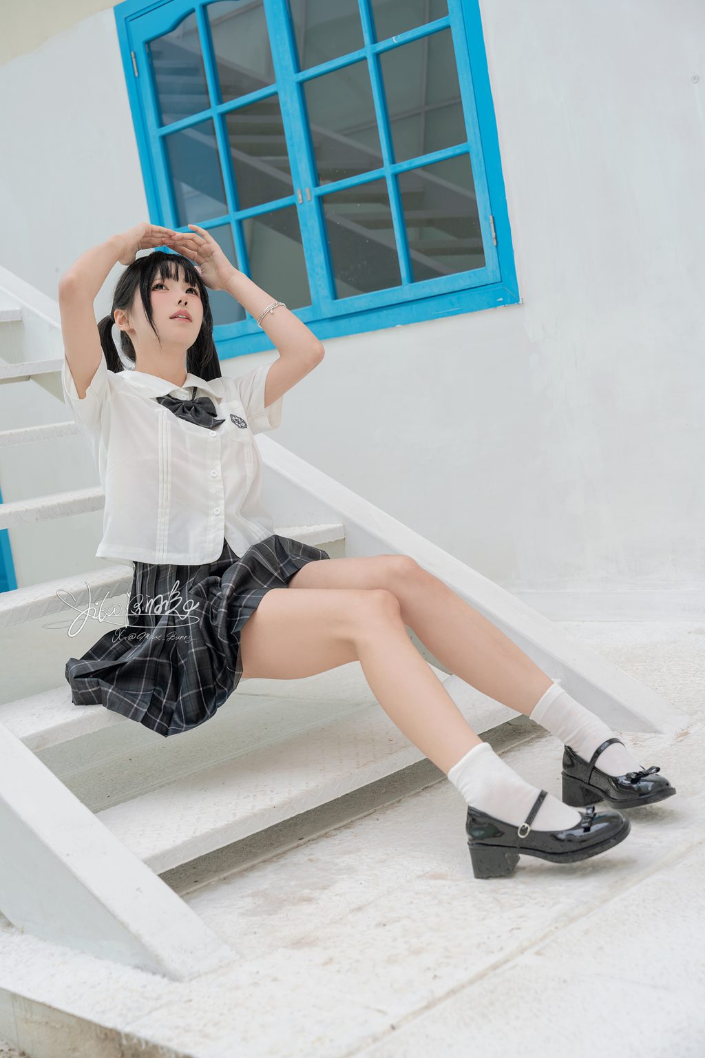 网紅博主@咬一口兔娘 雨后小故事 [89P/1V/1.38GB] 网红写真-第2张