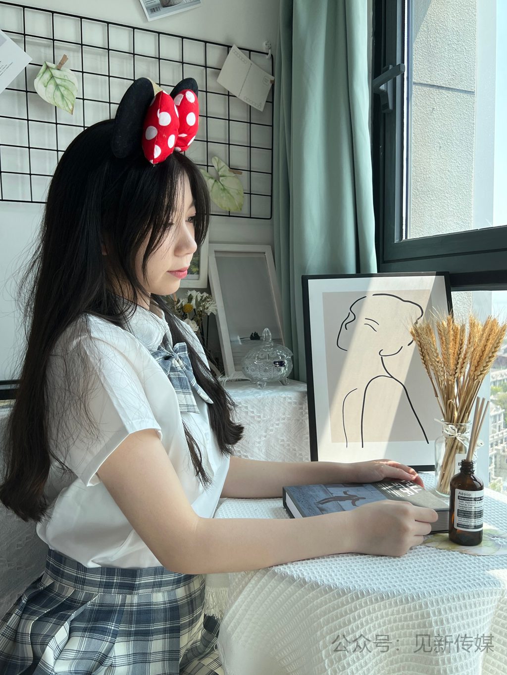 [觅芙少女] 早期套图视频系列 第二期-欣欣小姐姐短裙美足（心心）[176P/6V/12.55GB] 年费专享-第2张