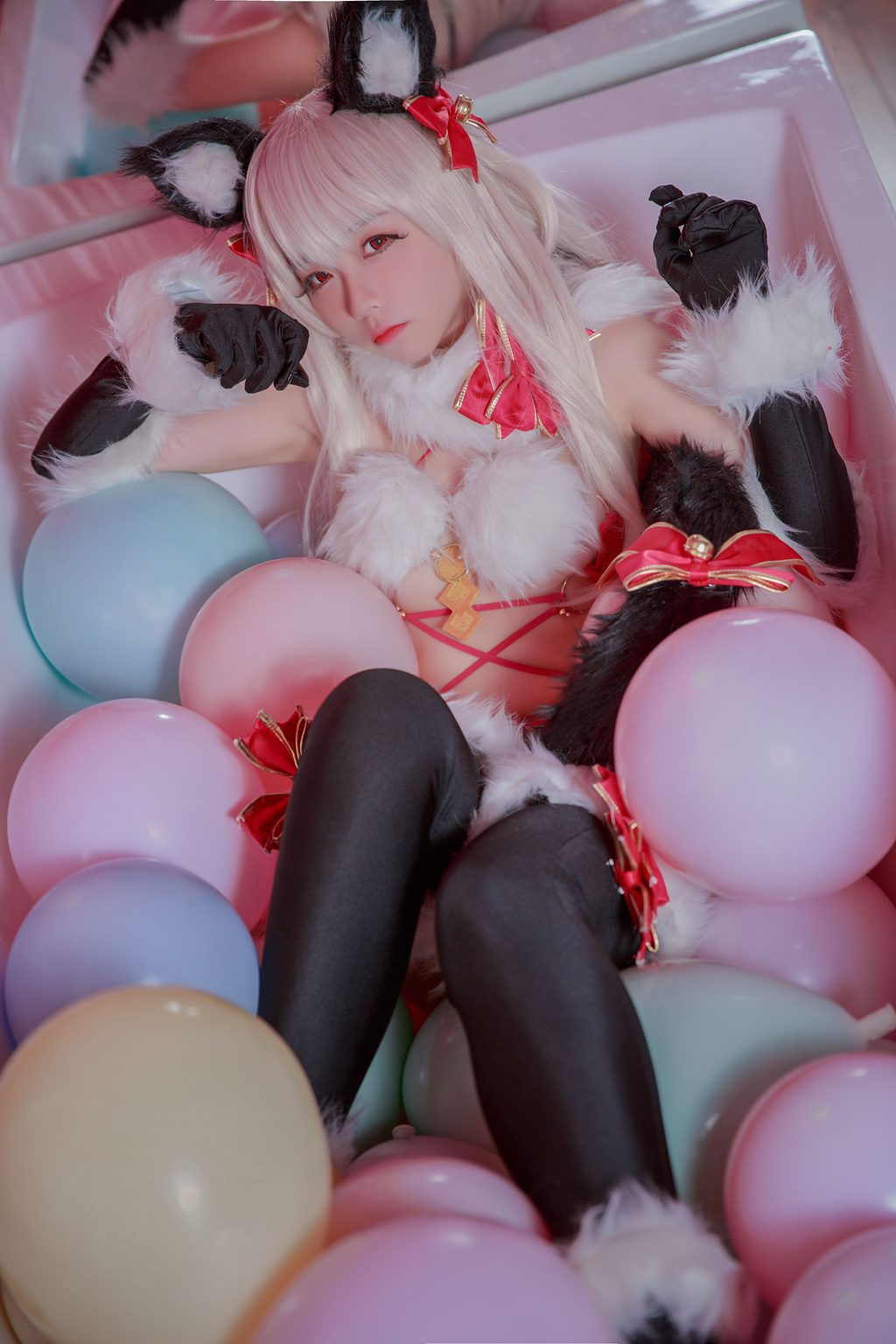 动漫博主@G44不会受伤 魔法少女伊莉雅 危险野兽 [19P-51MB] 网红写真-第2张