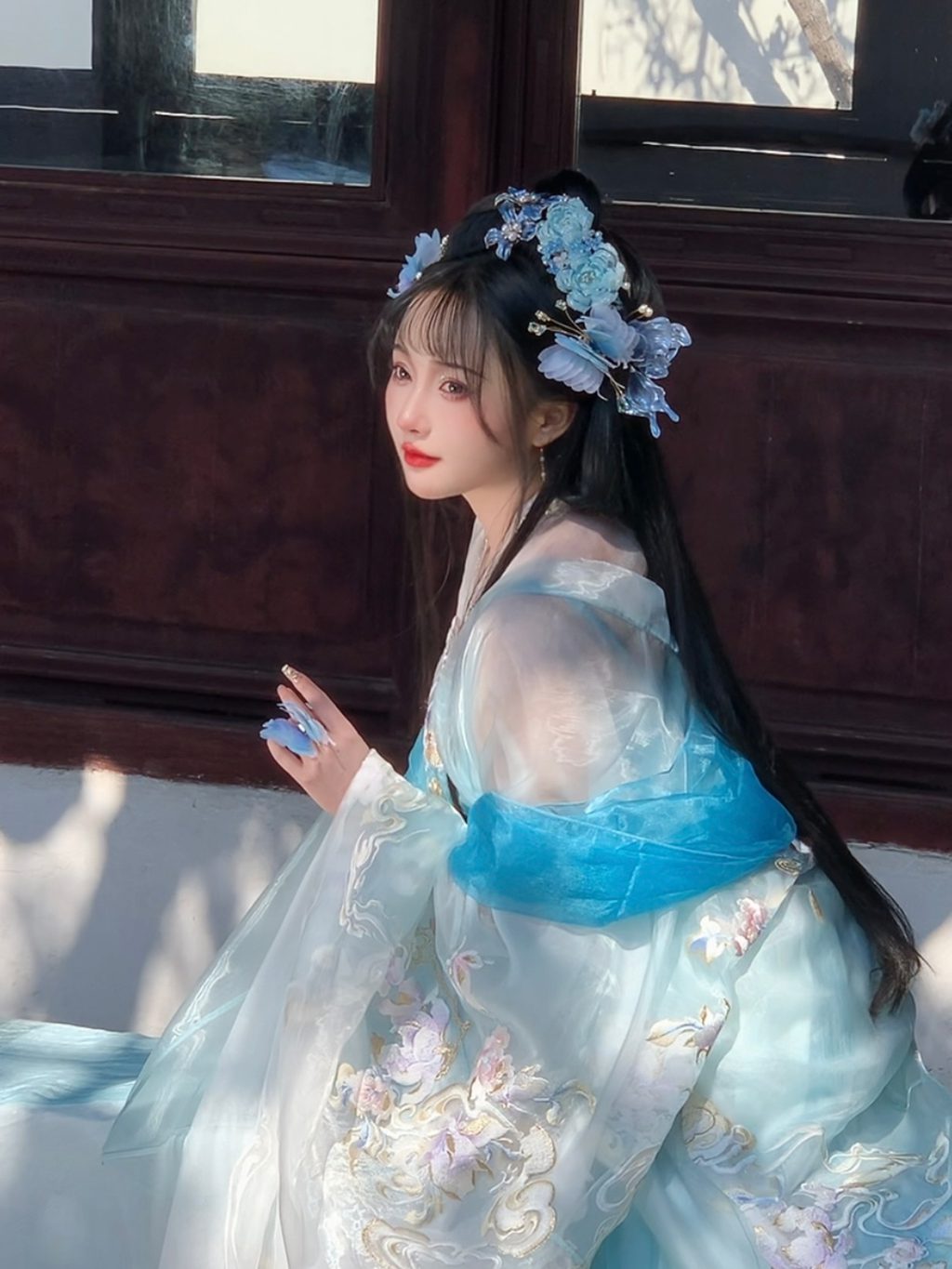 人气Coser@遇见初夏 日常养眼视图[42P-91MB] 网红写真-第2张