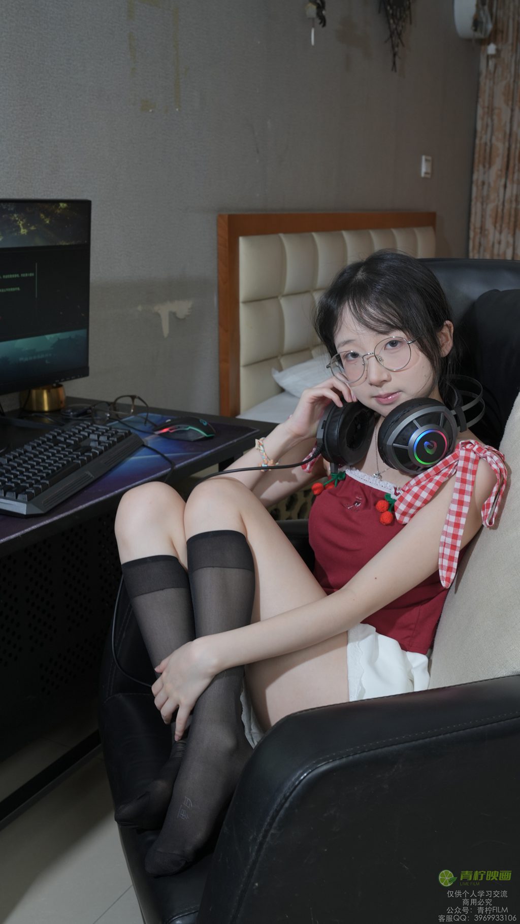 [青柠映画] NO.089 白鱼 电竞白袜嘿丝素材 [108P/252MB] 年费专享-第1张