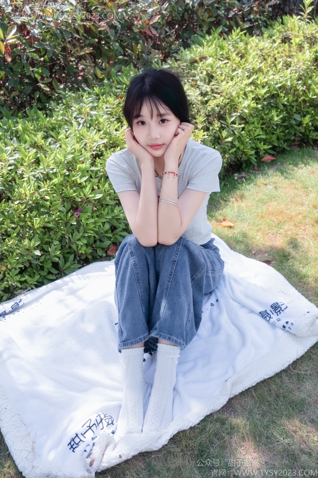 [甜予摄影] NO.194 小橙子-板鞋、白棉袜、裸足（完整版）[130P/2V/9.52G] 年费专享-第1张