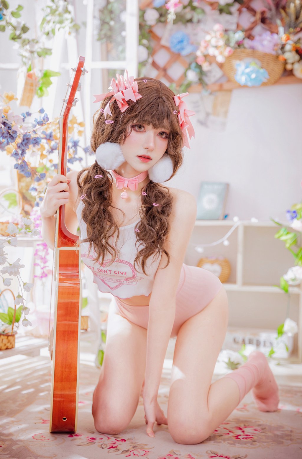 微博红人动漫Coser@南桃Momoko-少女吉他与蝴蝶结 [28P-147MB] 网红写真-第1张