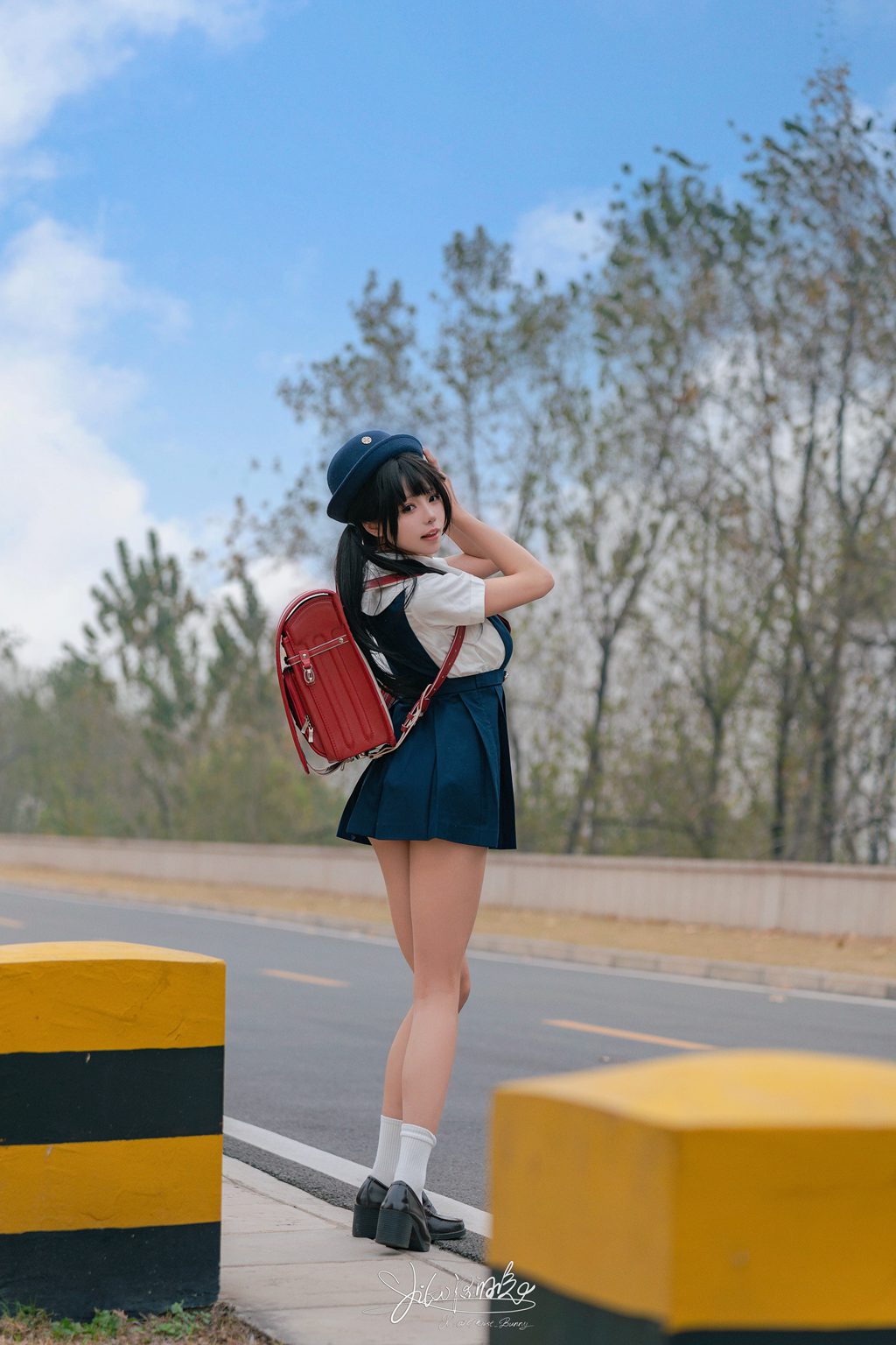 网紅博主@咬一口兔娘(黏黏团子兔) 9月作品『捕获水手服』 小剧场 [77P/1V/1.18GB] 网红写真-第1张