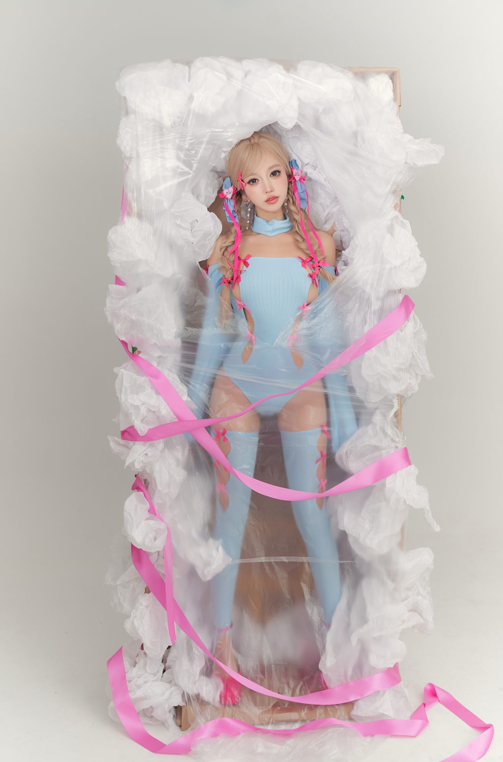 微博妹纸@过期米线线喵 异世界玩偶 [56P/797MB] 网红写真-第1张